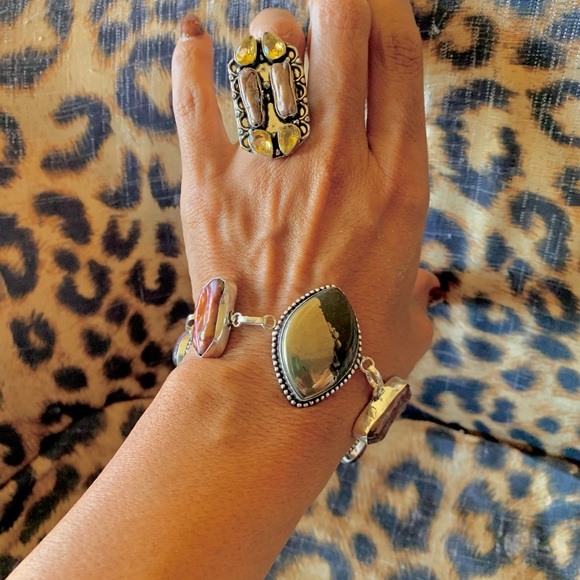 Ornate Silver Vintage Ring and bracelet - Picture 8 of 14